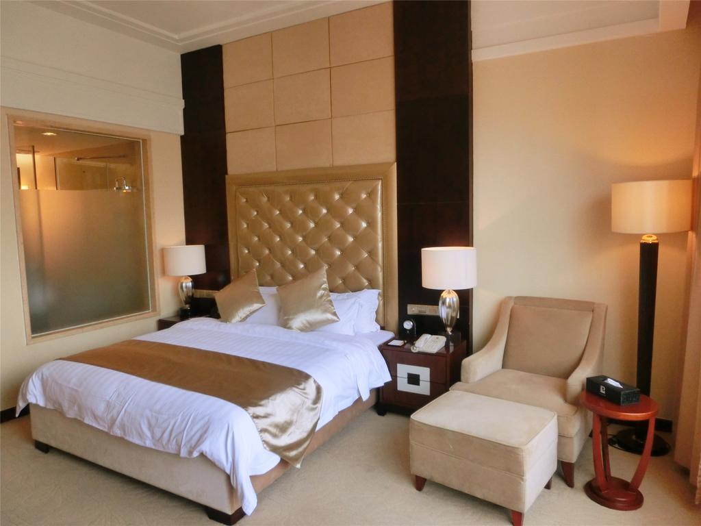 Yue Xiu Hotel גואנגג'ואו חדר תמונה