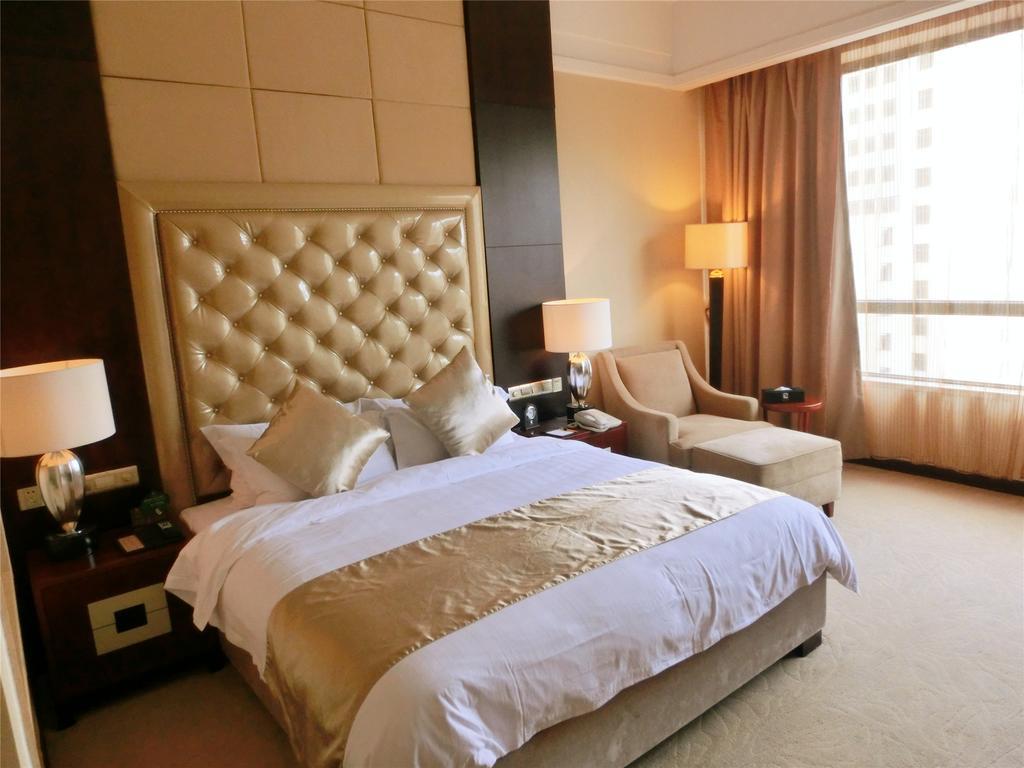 Yue Xiu Hotel גואנגג'ואו חדר תמונה