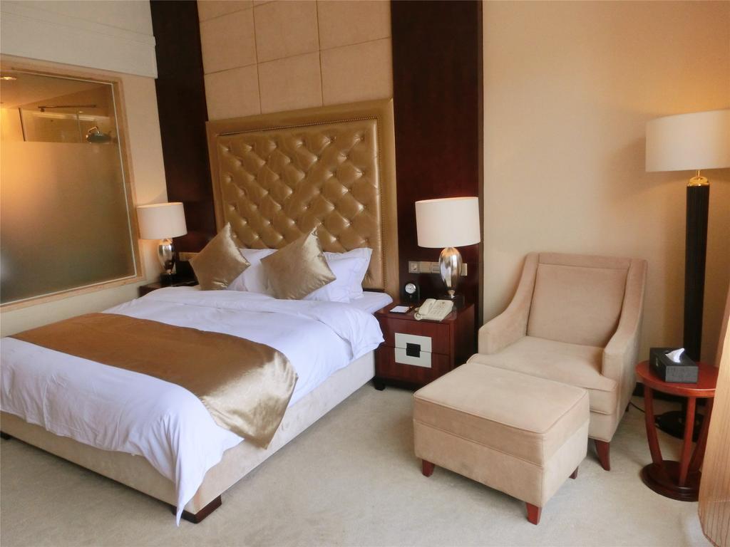 Yue Xiu Hotel גואנגג'ואו חדר תמונה